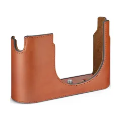 Halfcase Q3, leather, cognac